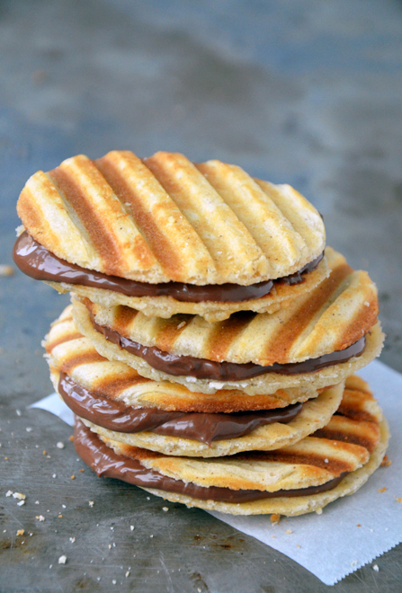 Nutella-Waffle-Sandwich-Cookies_447-foodgawker