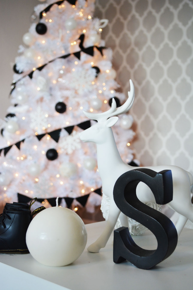 Black-&-White-Christmas-Theme