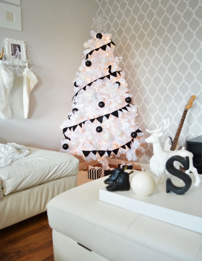 Black-and-White-Christmas-Pic