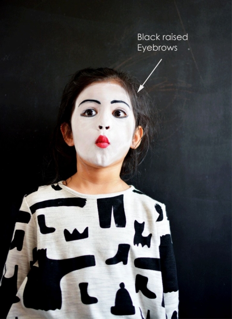 DIY-Mime-Costume-step-3